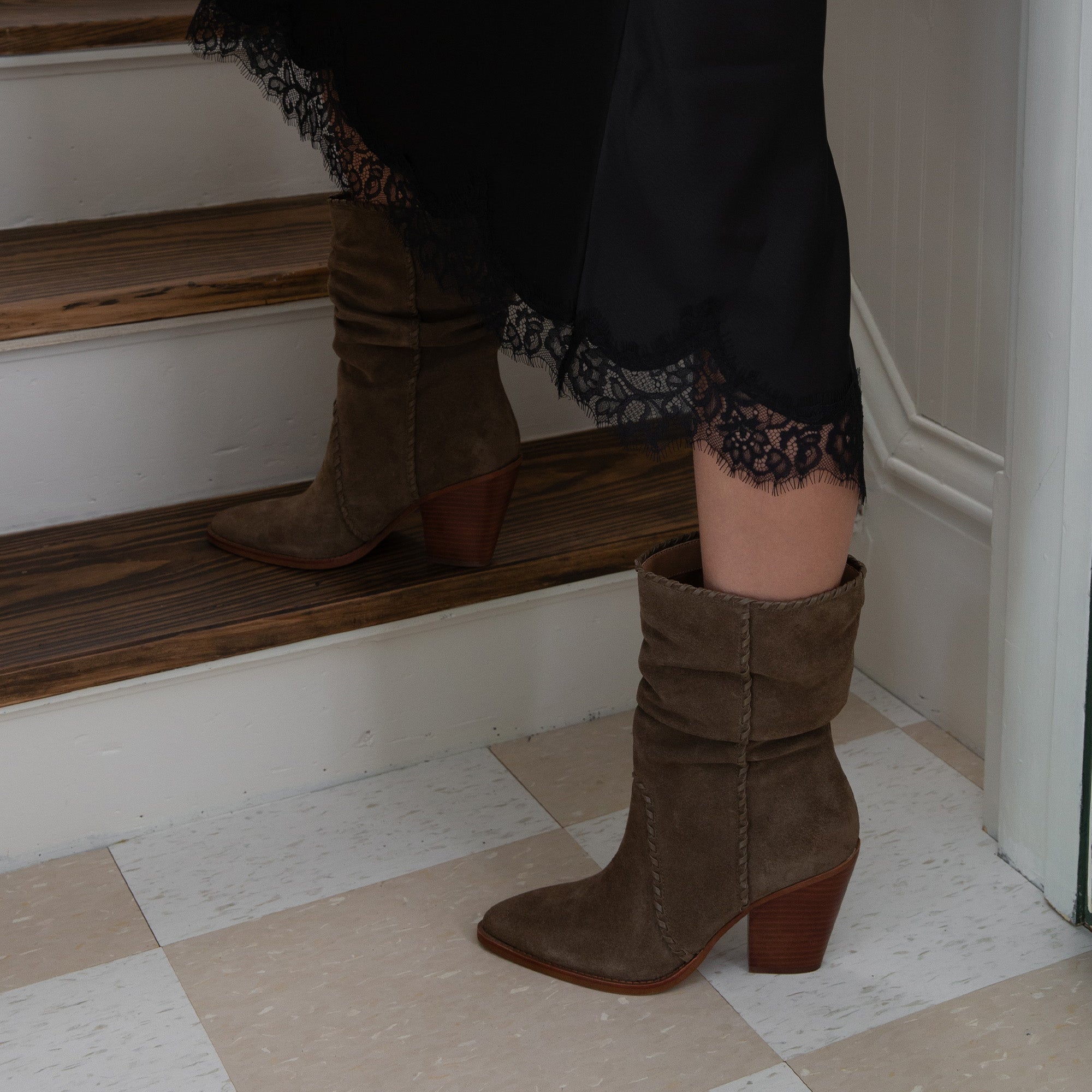 JULITH BOOTS OLIVE SUEDE