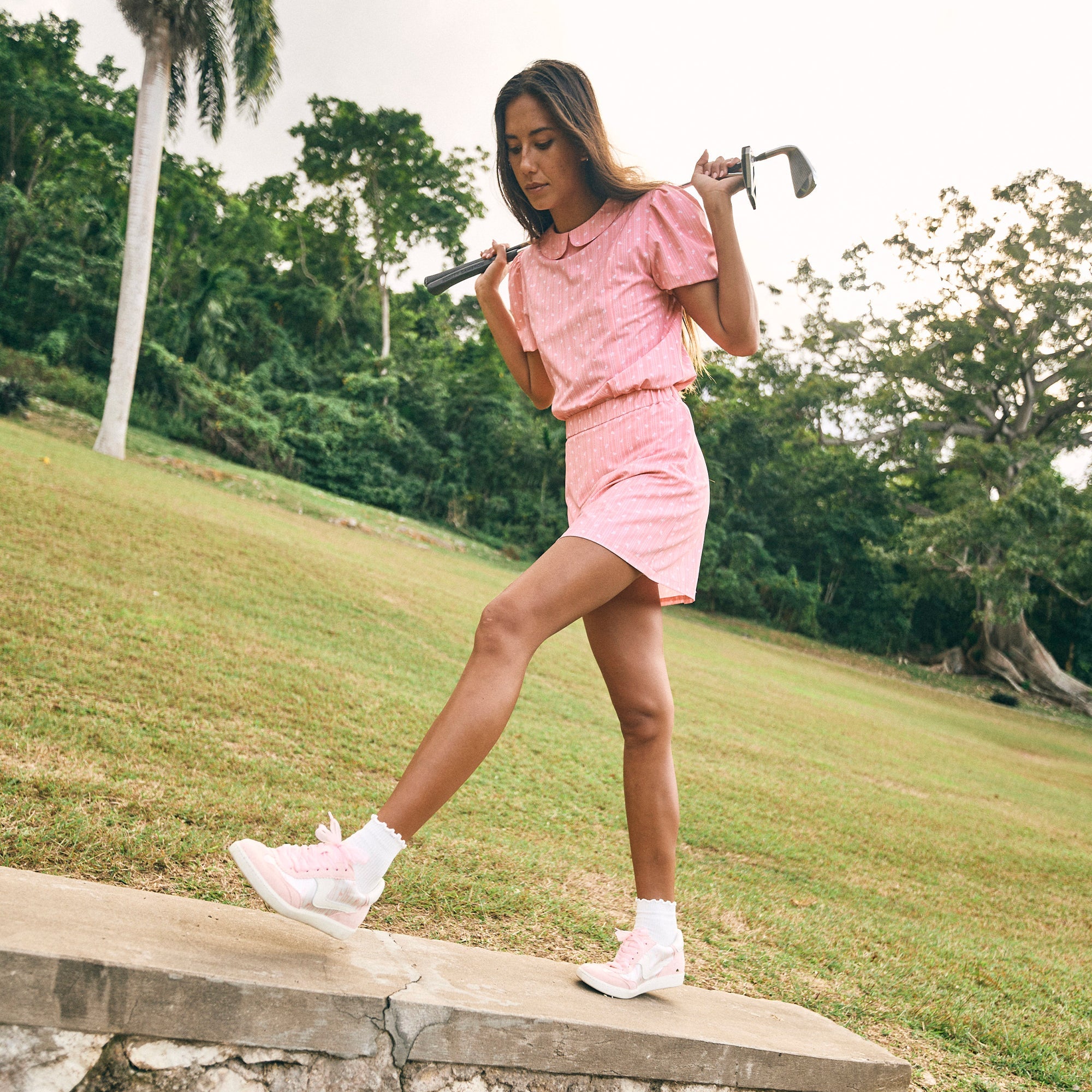 NOTICE X BYRDIE GOLF SNEAKERS PINK FLORAL NYLON