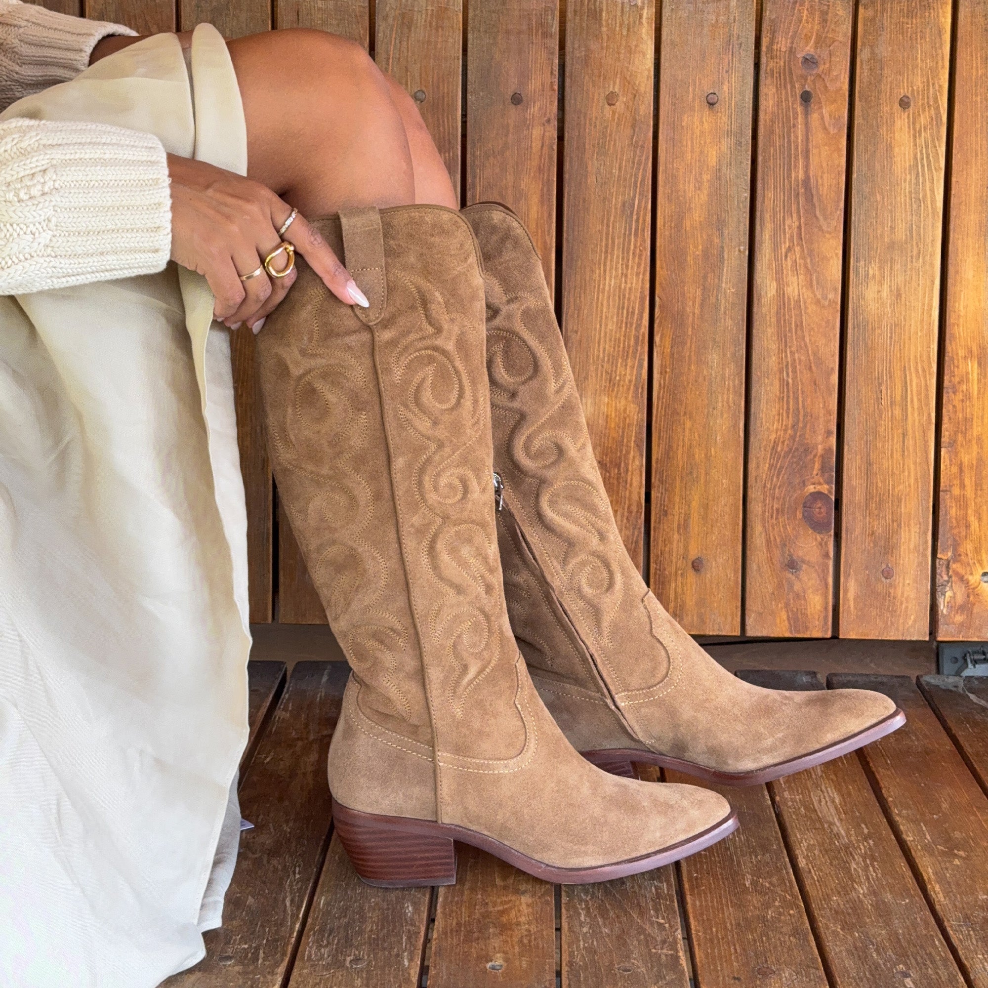 MIRLA BOOTS LT BROWN SUEDE