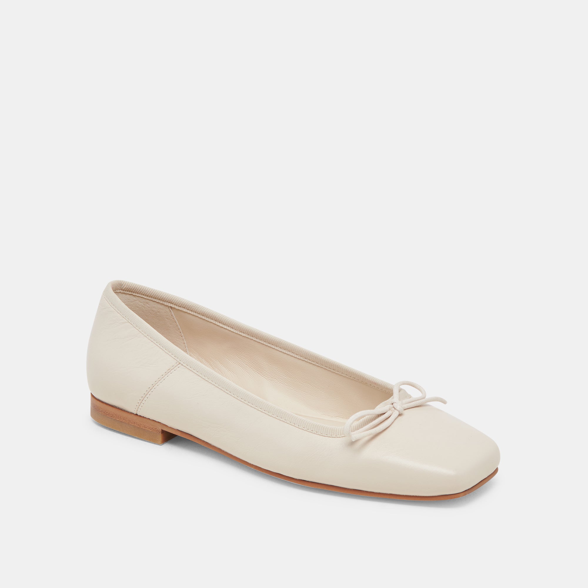 ANISA BALLET FLATS CREME CRINKLE PATENT - re:vita