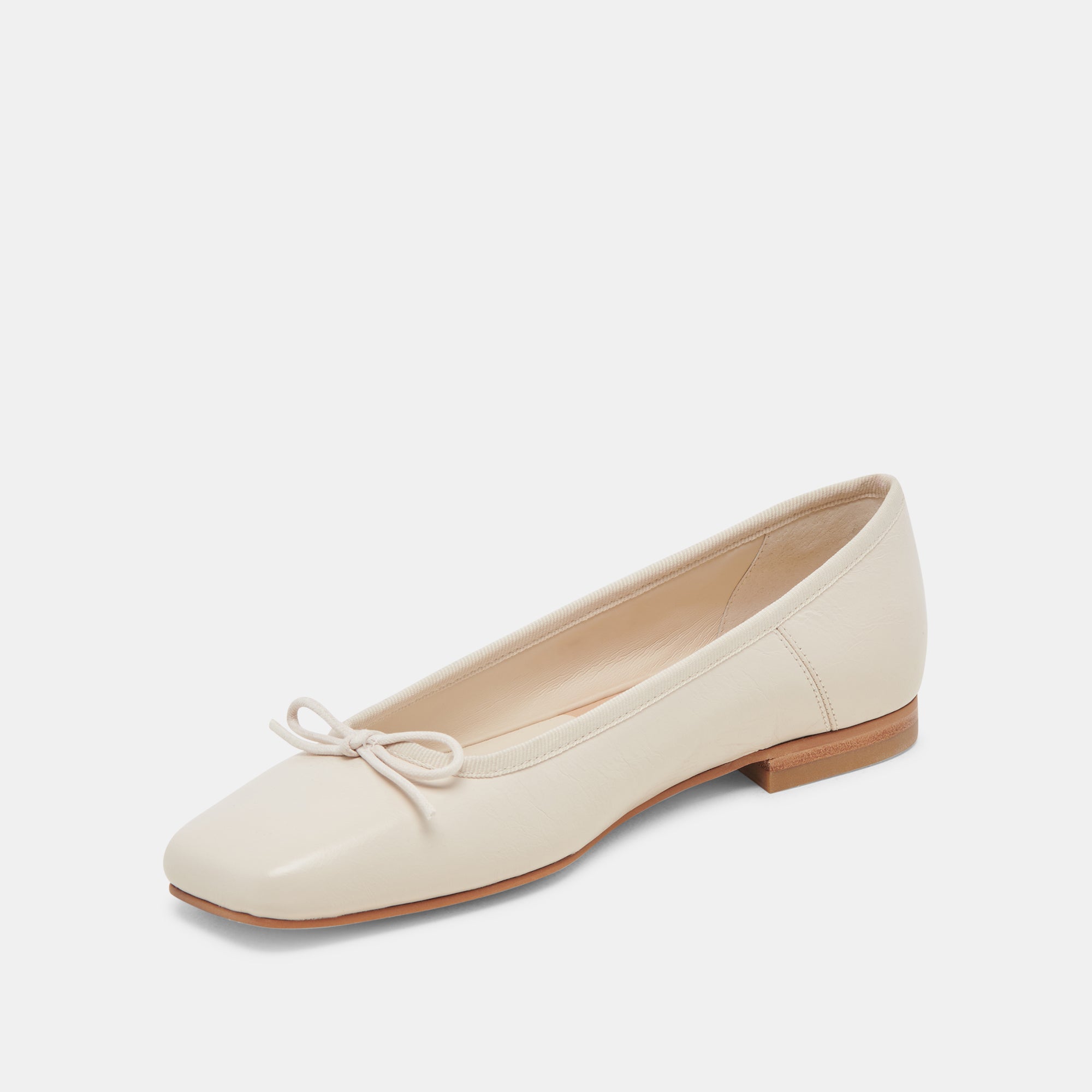 ANISA BALLET FLATS CREME CRINKLE PATENT - re:vita