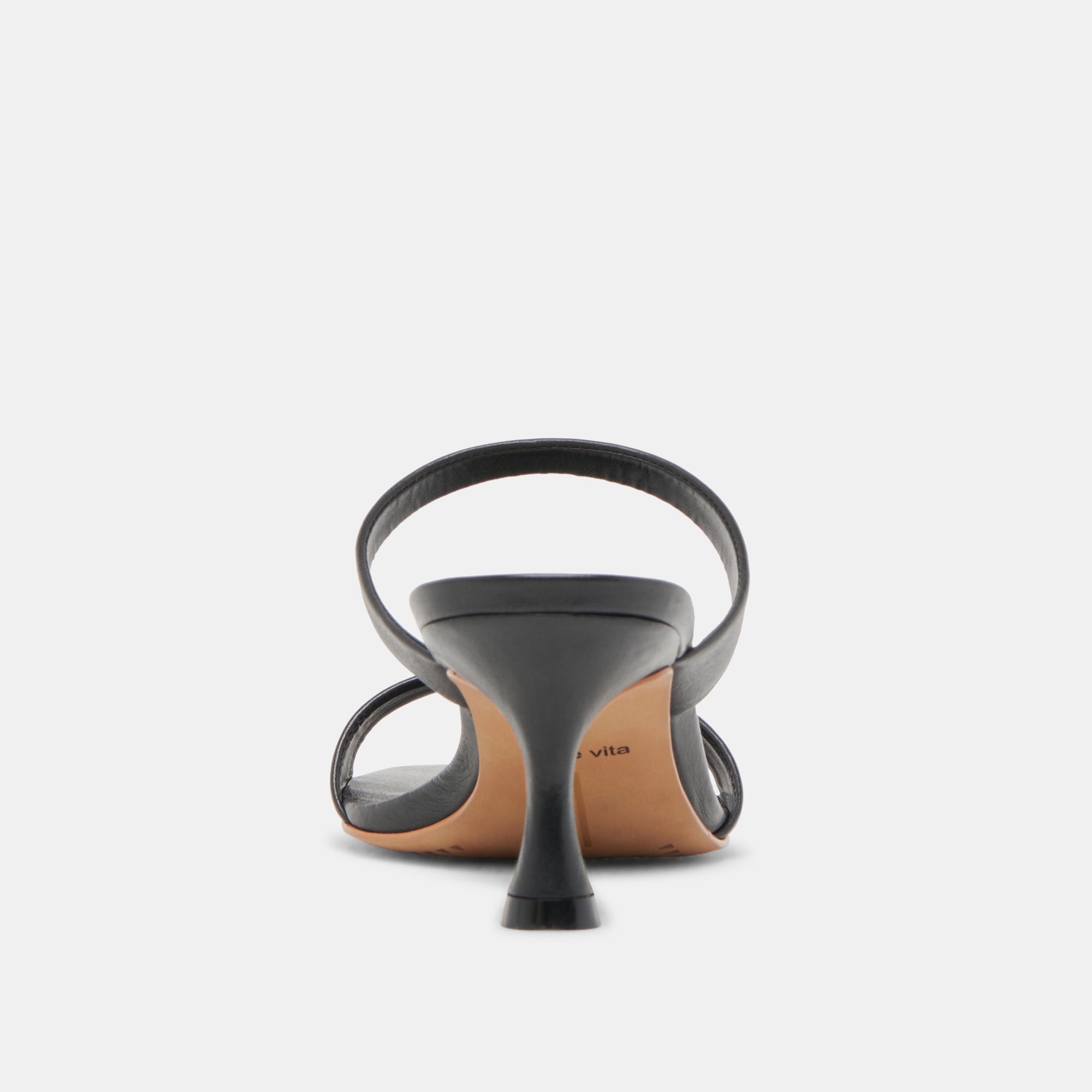 GENORA WIDE HEELS BLACK LEATHER - re:vita