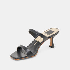GENORA WIDE HEELS BLACK LEATHER