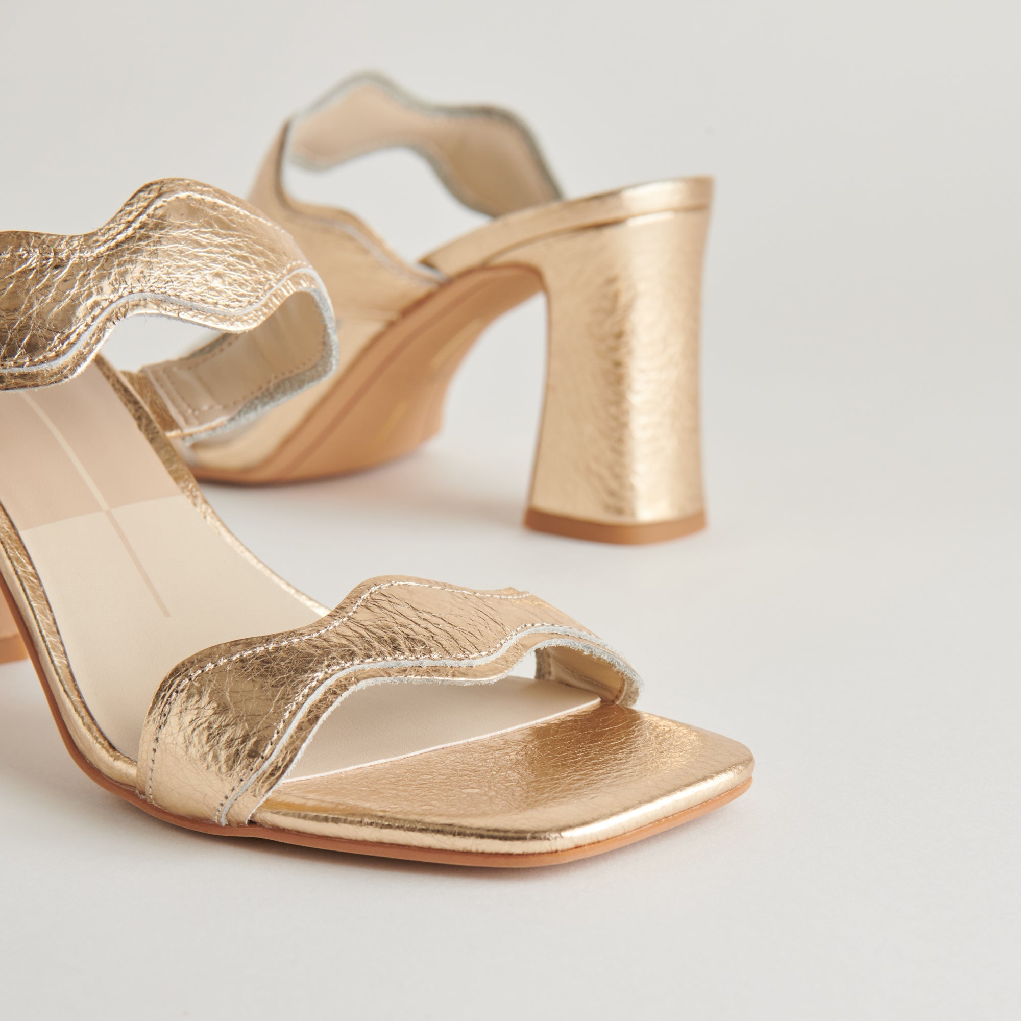 ILVA HEELS GOLD DISTRESSED LEATHER - re:vita
