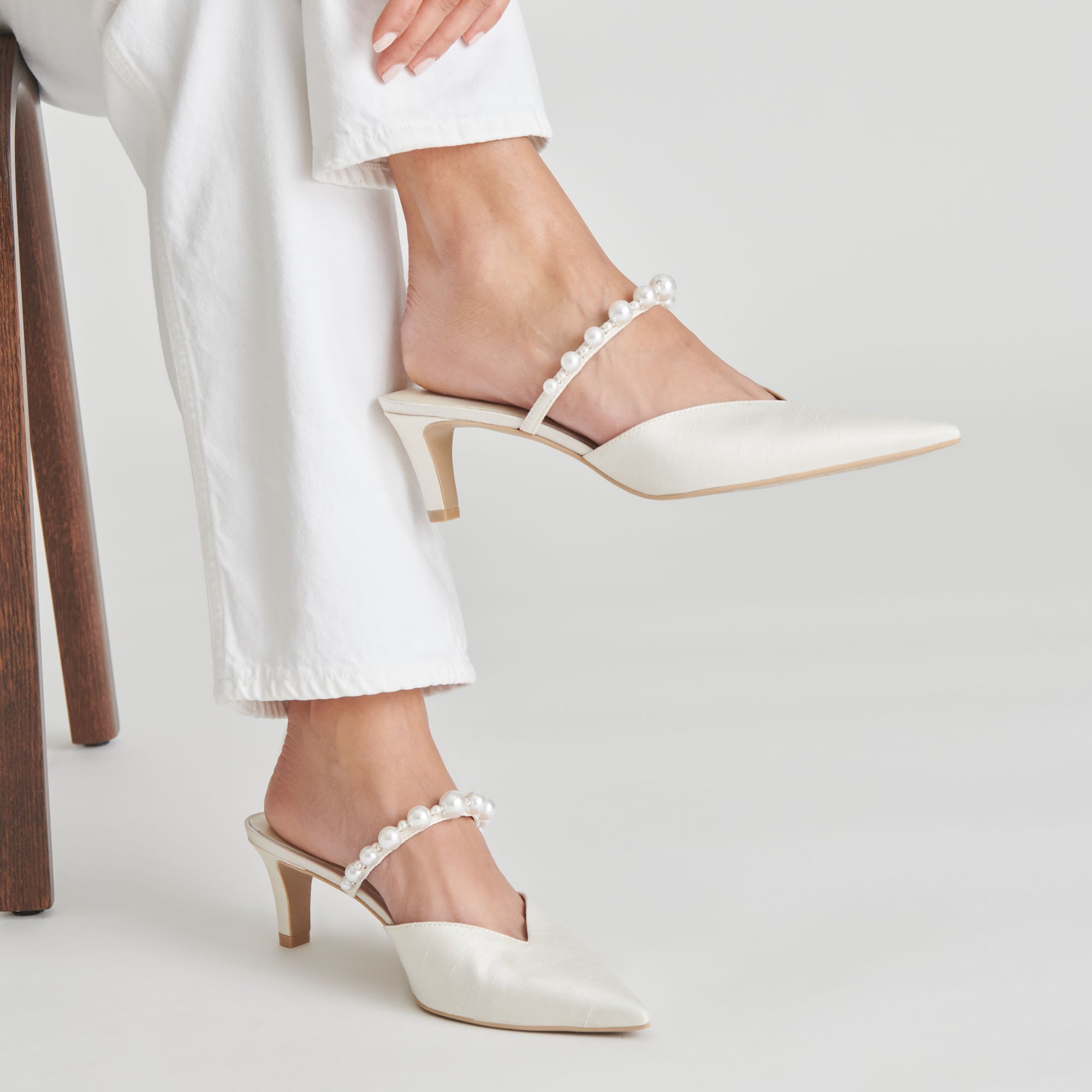 KANIKA PEARL MID HEELS VANILLA PEARLS