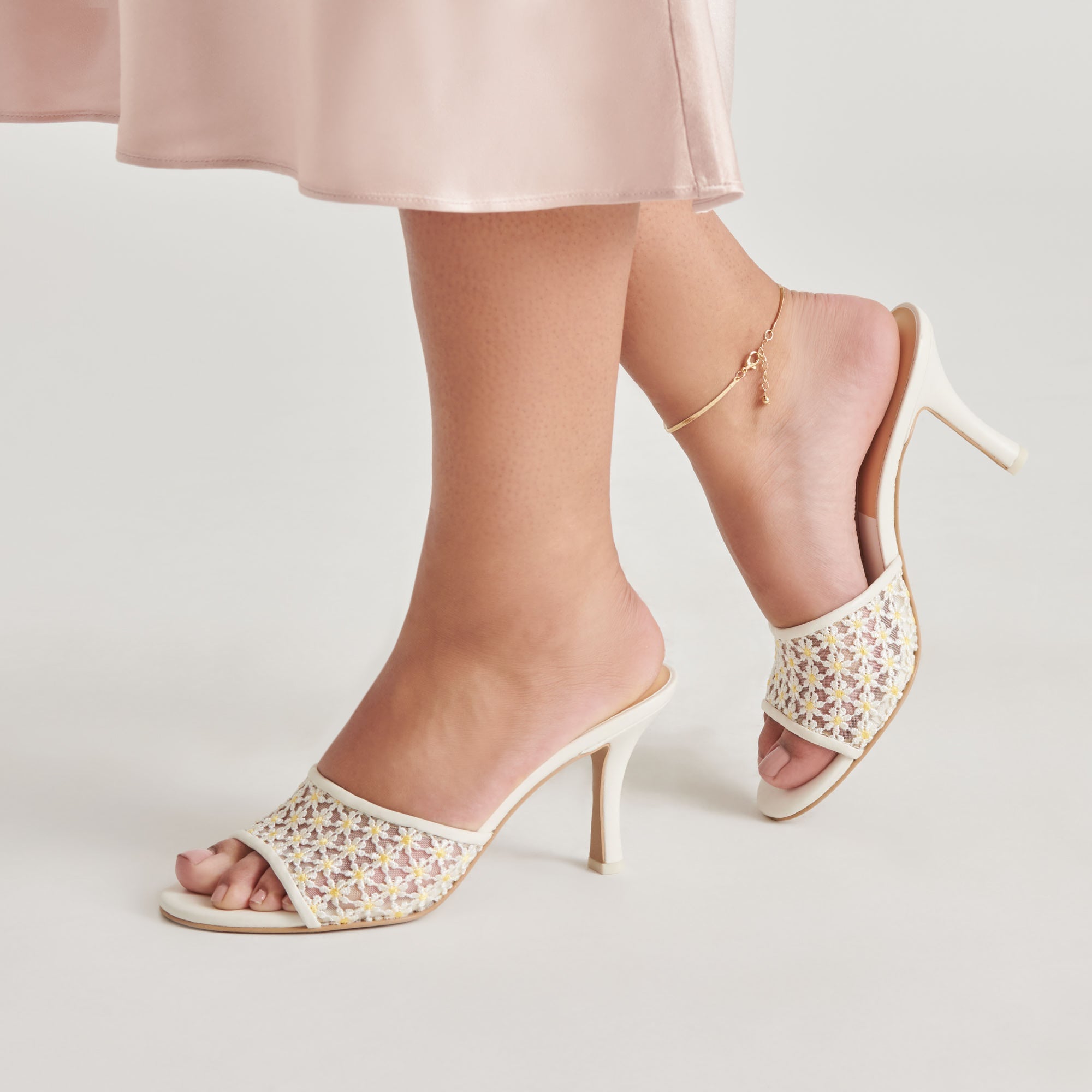 LAVENA FLORAL HEELS WHITE YELLOW FLORAL MESH