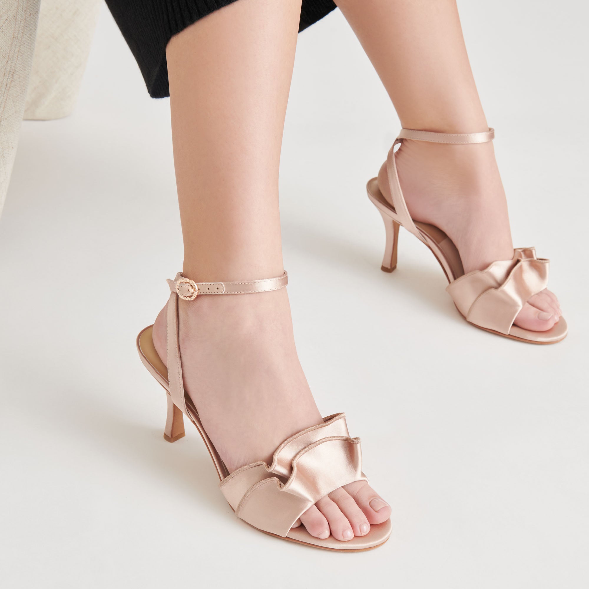 LUNETE HEELS LT BLUSH SATIN