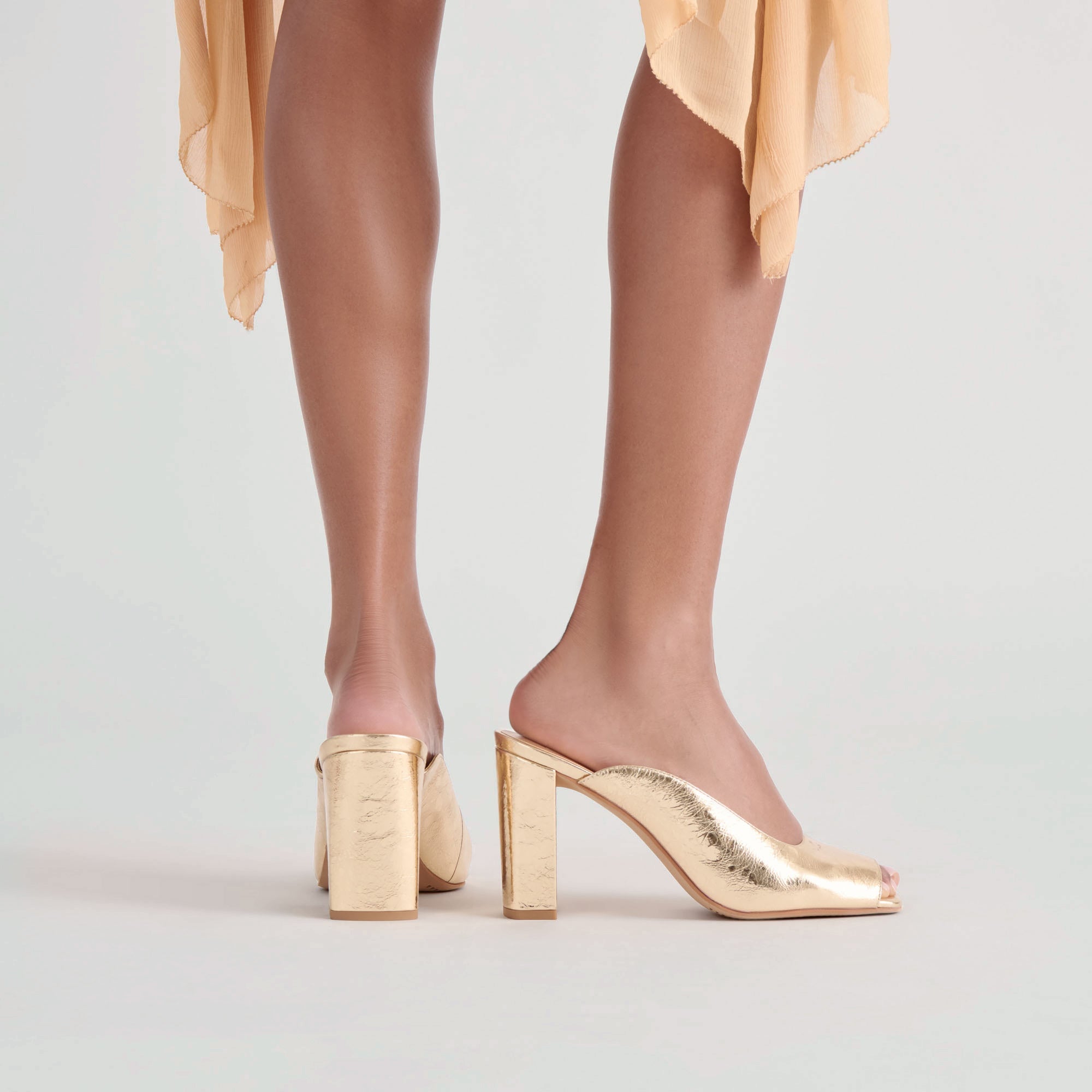 SABELA HEELS GOLD DISTRESSED LEATHER