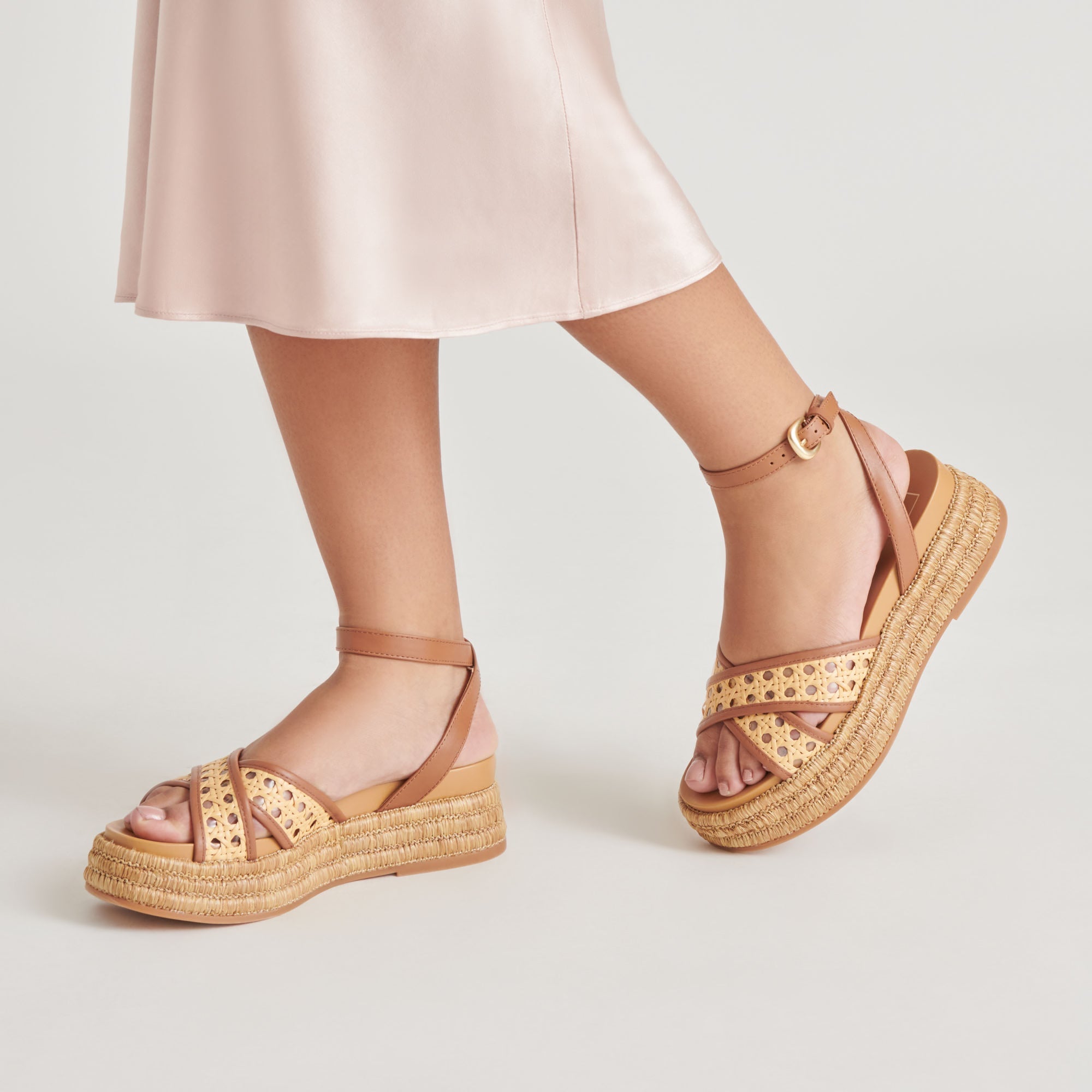 WRILEY SANDALS SADDLE WOVEN RAFFIA