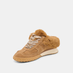 IZZEY PLUSH SNEAKERS LT BROWN SUEDE