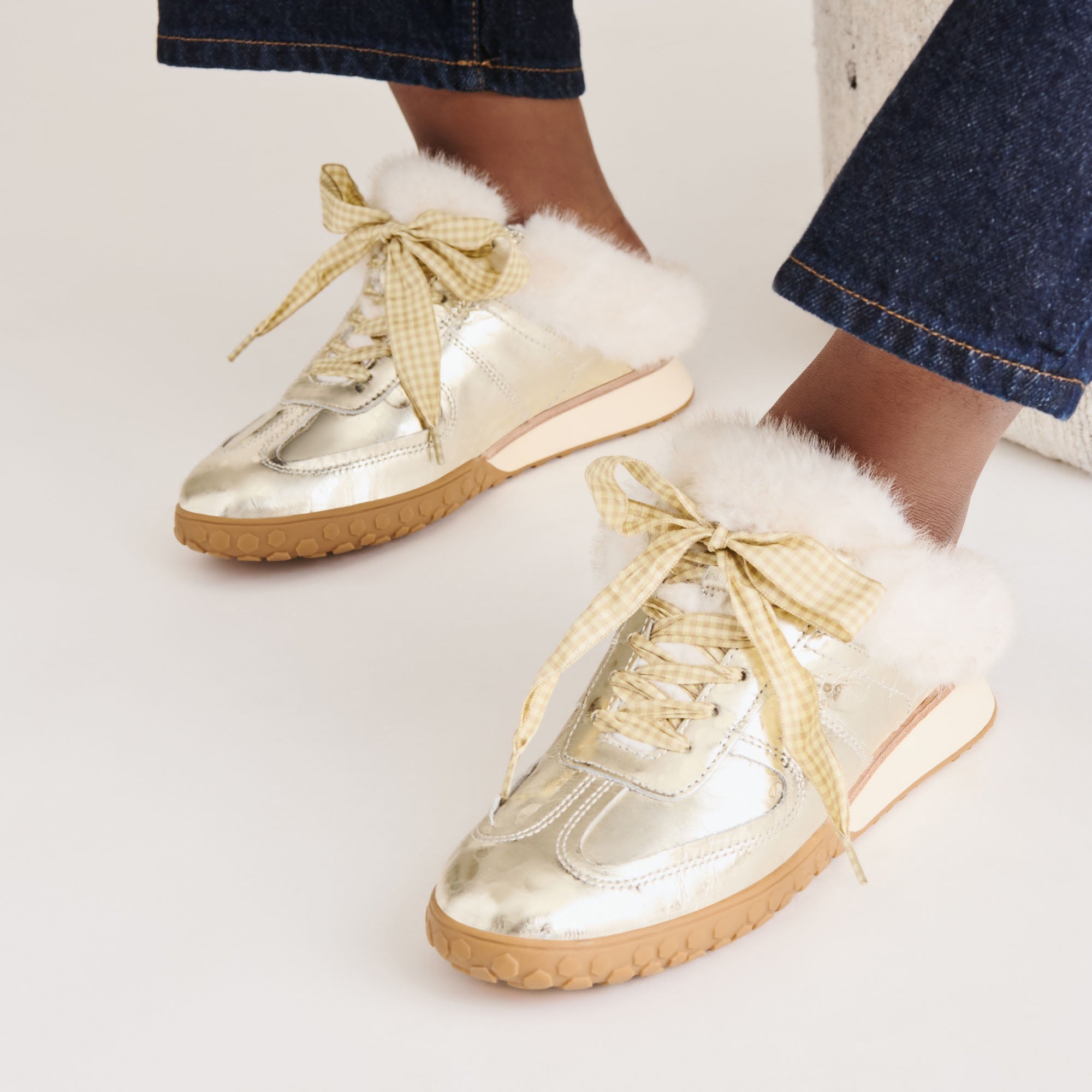 IZZEY PLUSH SNEAKERS PLATINUM LEATHER