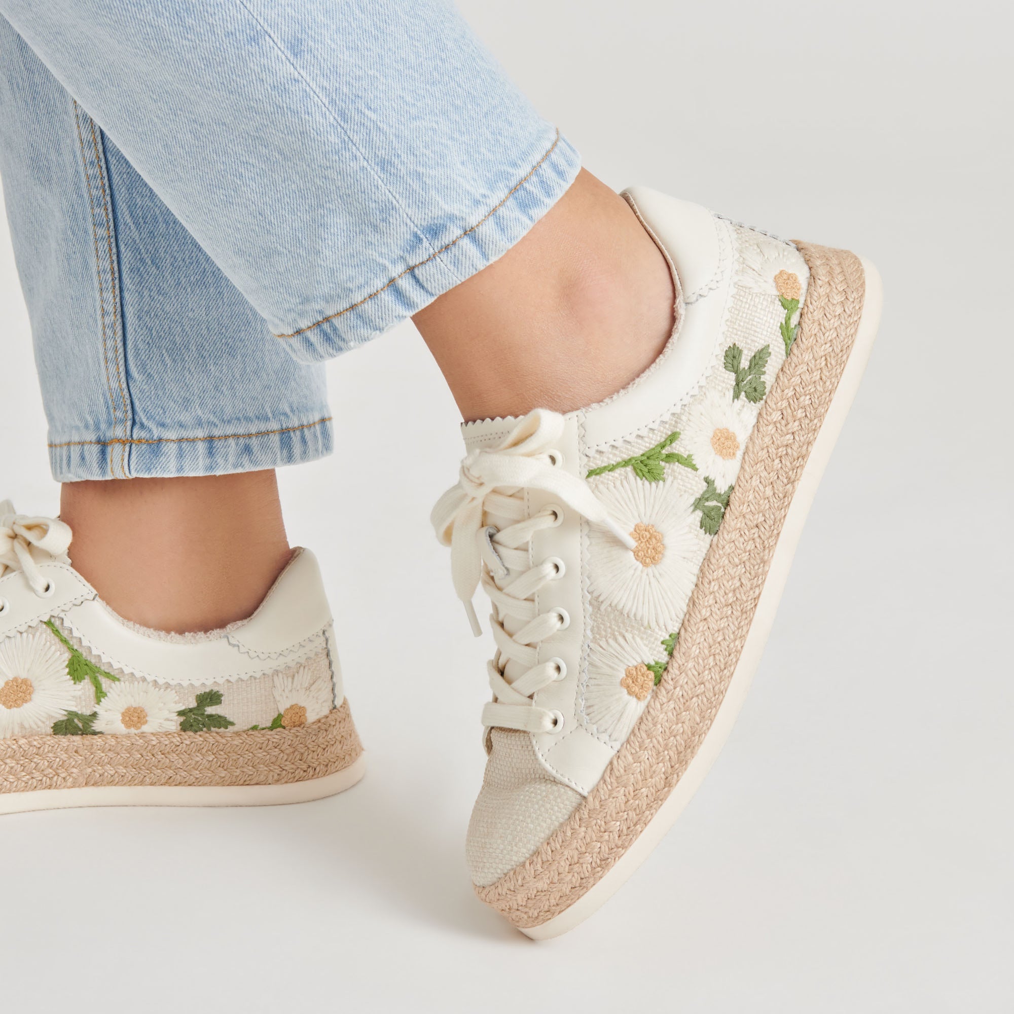 AZALIA SNEAKERS WHITE FLORAL RAFFIA