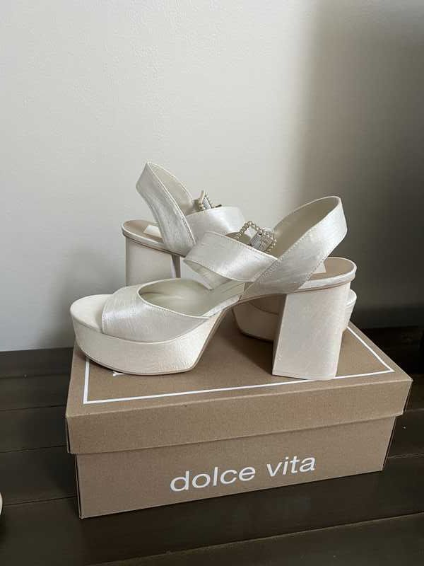 BOBBY PEARL HEELS WHITE PEARLS - re:vita